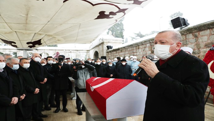 Cumhurbaşkanı Erdoğan, eski İstanbul Büyükşehir Belediye Başkanı Topbaş’ın cenaze törenine katıldı