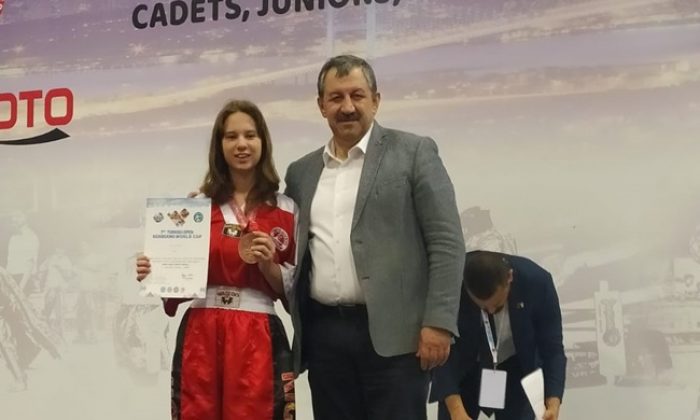 İstanbul ilinde 7. Kez düzenlenen 7. Uluslar arası kickboks Dünya kupasında şampiyonasında TURAN TEŞKİLATIN ` dan çıkarma.