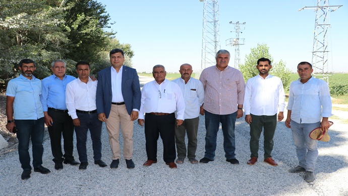 BÜYÜKŞEHİR’DEN HARRAN KIRSALINDA SATHİ ASFALT ÇALIŞMASI