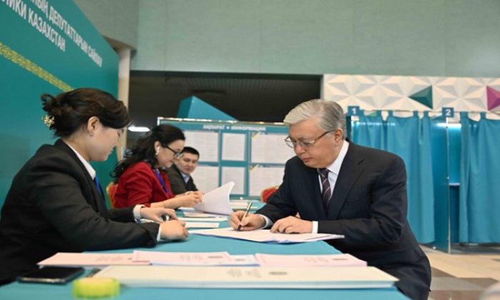 President Tokayev casts his vote in Parliamentary and Local Elections