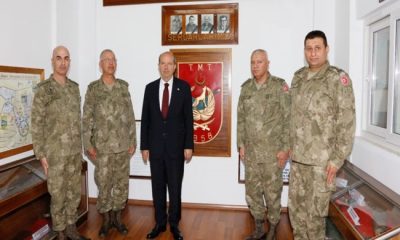 Cumhurbaşkanı Ersin Tatar, 1’inci Piyade Alay Komutanlığı’nda mücahitlerle bir araya geldi