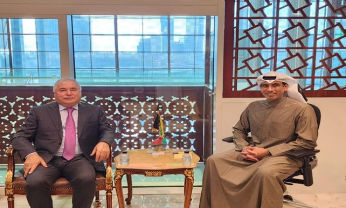 Meeting of the Ambassador of Tajikistan with the Minister of Commerce and Industry of Kuwait